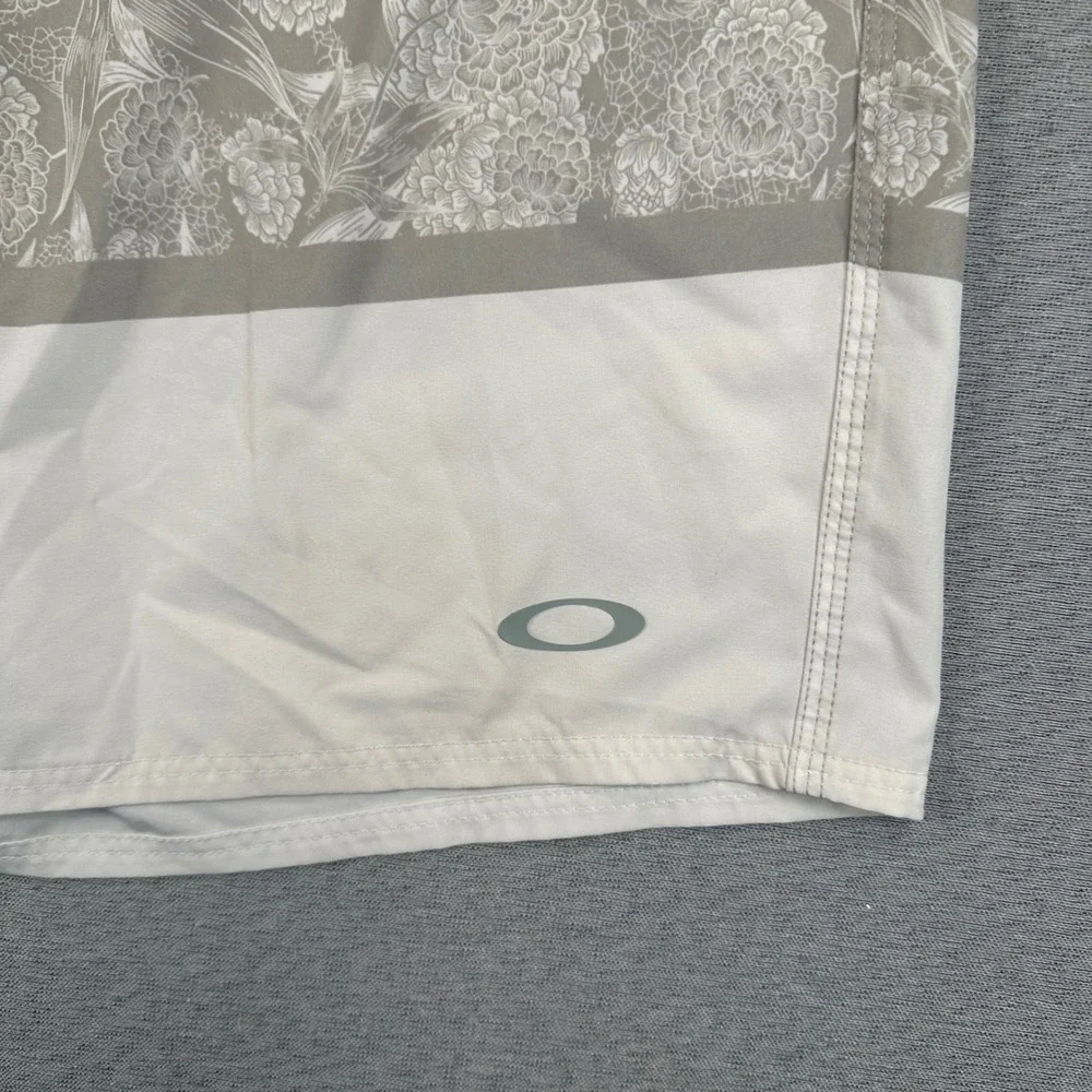 Oakley Board Shorts Mens 40 Tan White Floral Performance Fit Swim Trunks